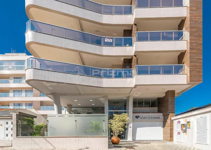 Mario Guilherme - Apto - 301 - Lindo apartamento condomínio de alto padrão com piscina e academia. Bombinhas